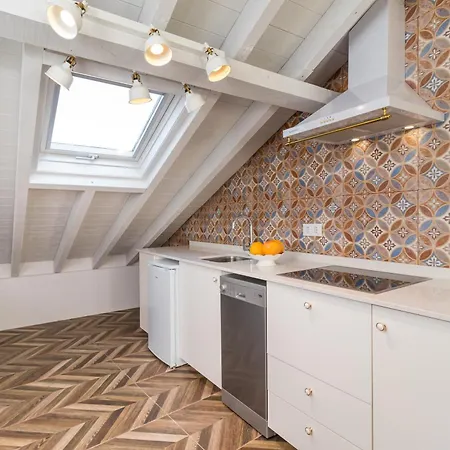 Casa Bederna * Комильяс